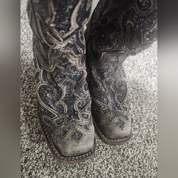Corral Boots - Picture 2 of 5